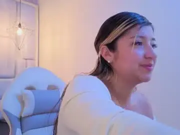 Chaturbate Live Sex Cam of dahiana_dmour