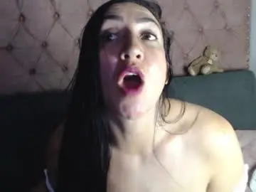 Chaturbate Live Sex Cam of misslucyy1