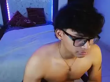 Chaturbate Watch Live Sex Cams of mr_yisuz