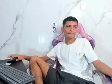 Chaturbate Private Sex Chat of littlecum18
