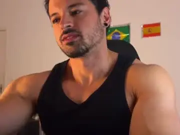 Chaturbate Live Sex Cam of lucasfit24