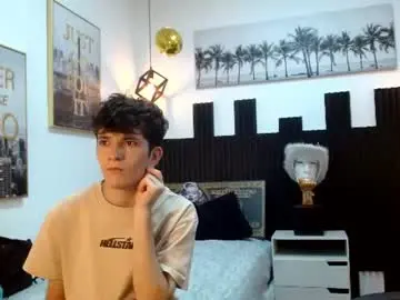 Chaturbate Best live sex cam show of trevor_mob