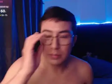 Chaturbate Watch Live Sex Cams of andrewmhilton_