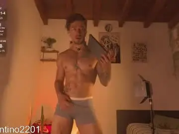 Chaturbate Live Sex Cam of valentino_2201