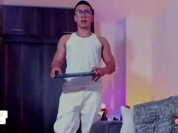 Chaturbate Best live sex cam show of bastian_franco01