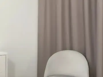 Chaturbate Live Porn of shy_schoolgirl_