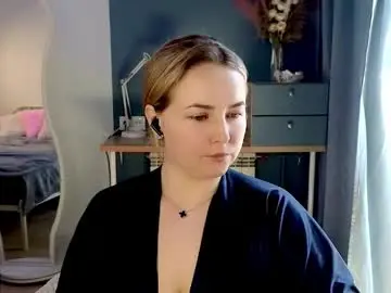 Chaturbate Live Sex Cam of mira_mermayd