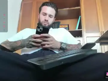 Chaturbate Live Sex Cam of master_steven_01
