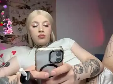 Chaturbate Free Porn Cam of chloevesper