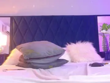 Chaturbate Live Sex Cam of violet_saunders