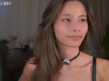 Chaturbate Live Sex Cam of falinecrosthwaite