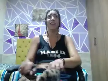 Chaturbate Live Sex Cam of hellen_maya