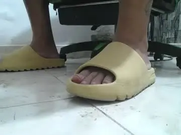 Chaturbate Free Live Porn of srfindomfeet_