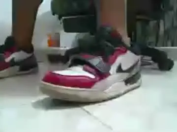 Chaturbate Free Live Porn of srfindomfeet_