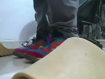 Chaturbate Best live sex cam show of srfindomfeet_