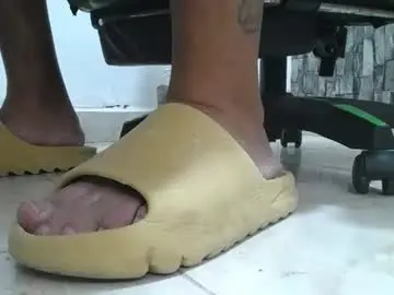 Chaturbate Adult Webcams of srfindomfeet_