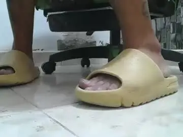 Chaturbate Live Sex of srfindomfeet_
