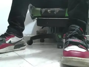 Chaturbate Nude Webcam of srfindomfeet_