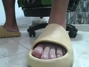 Chaturbate Best Webcam of srfindomfeet_