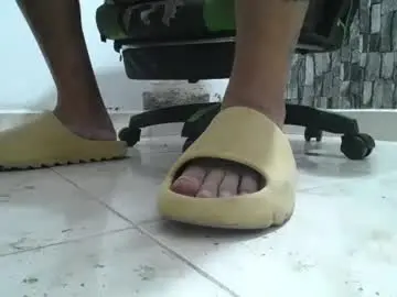 Chaturbate Sex Cam of srfindomfeet_