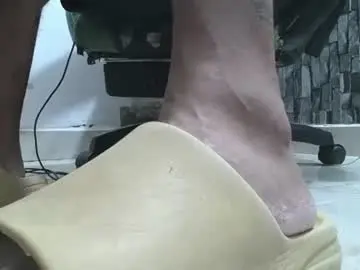 Chaturbate Sex Cam of srfindomfeet_