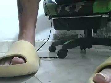 Chaturbate Free Live Porn of srfindomfeet_