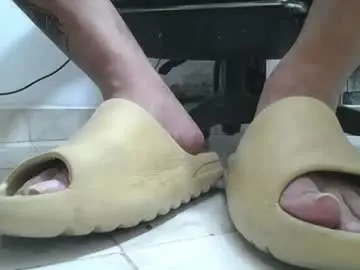 Chaturbate Watch Live Sex Cams of srfindomfeet_