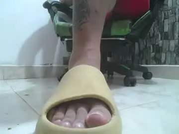 Chaturbate Free Porn Cam of srfindomfeet_