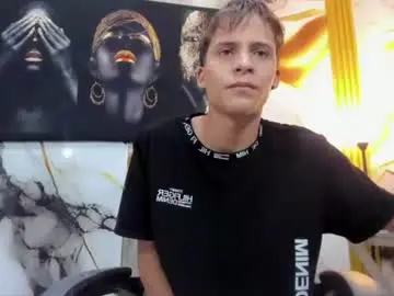 Chaturbate Free Porn Cam of mono_blonde