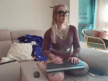 Chaturbate Best live sex cam show of tattoobbgirl
