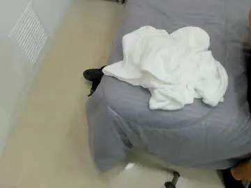 Chaturbate Free Porn Cam of ashton_monthana
