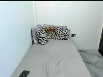 Chaturbate Live Sex Cam of emilyluna07