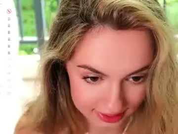 Chaturbate Sex Cam of milky_sofa