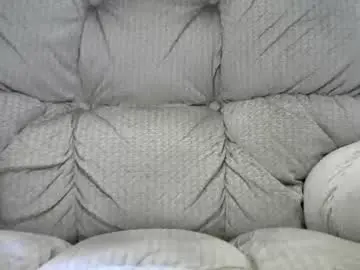Chaturbate Best live sex cam show of milanbaros83