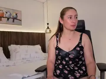 Chaturbate Live Sex Cam of kelly_gracee