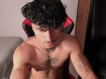 Chaturbate Nude Webcam of thomas_fit1