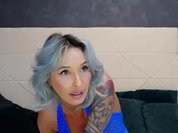 Chaturbate Live Sex Cam of issasmyth