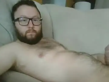 Chaturbate Nude Webcam of ohiohardcock1