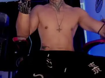 Chaturbate Live Sex Cam of thebeastmaster_
