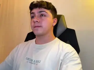 Chaturbate Sex Chat of aron__cooper