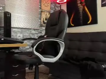 Chaturbate Watch Live Sex Cams of nicolass_fellener