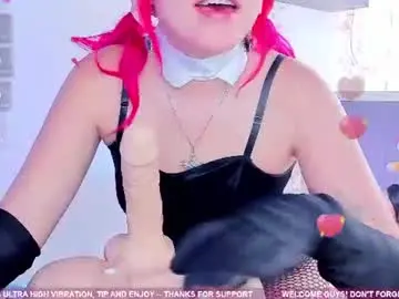 Chaturbate Nude Webcam of tiny__emmy_