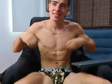 Chaturbate Live Sex Cam of ethangreey1