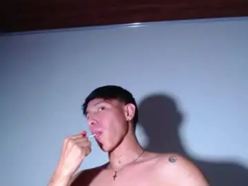 Chaturbate Live Sex Cam of rowanboy23
