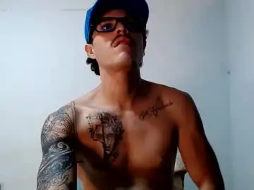 Chaturbate Live Sex Cam of sammytop22