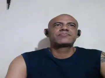 Chaturbate Live Sex Cam of retlam37