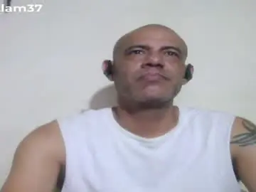 Chaturbate Live Porn of retlam37