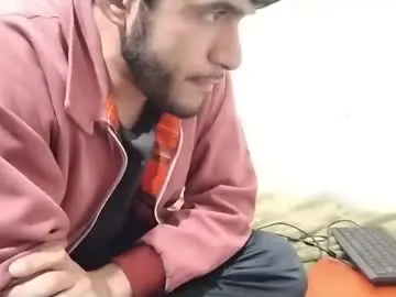 Chaturbate Live Porn of uncutcharly91