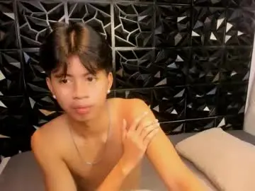 Chaturbate Free Live Porn of hugecockcum69
