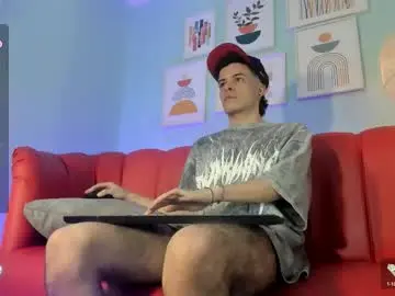 Chaturbate Live Sex Cam of kevinn_blue